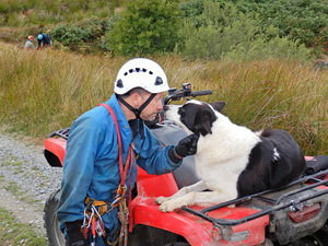 A Thank You kiss for one of his rescuers (Pic: Kelvin Lake)