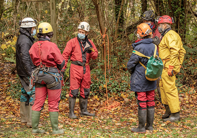 Mike Clayton briefing the surface haulage team. (Picture: Bartek Biela)