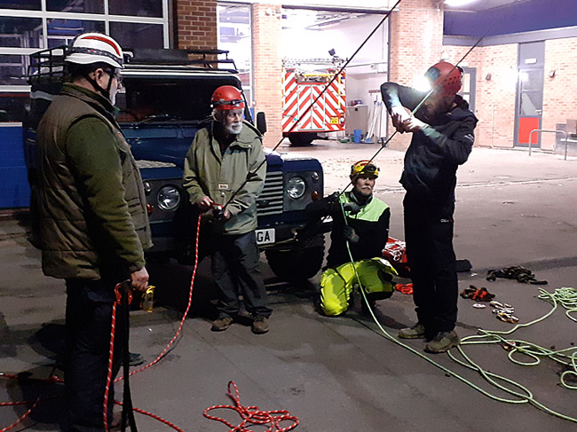 The rigging team